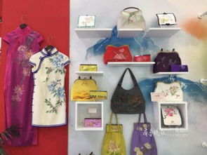 文博會(huì)首日，山東文化企業(yè)產(chǎn)品驚艷亮相，現(xiàn)場搶購一空